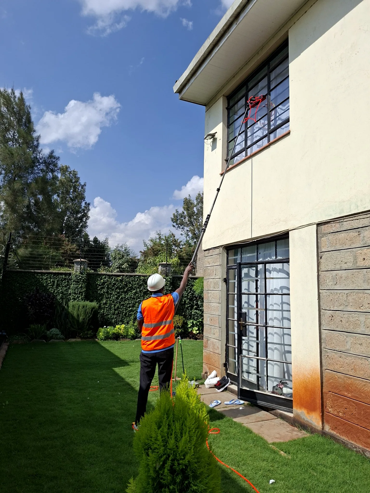 NUVORA high-reach residential window cleaning